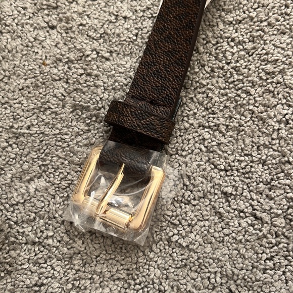 Michael Kors Gorgeous Belt Bag~ BRAND NEW - Picture 6 of 7